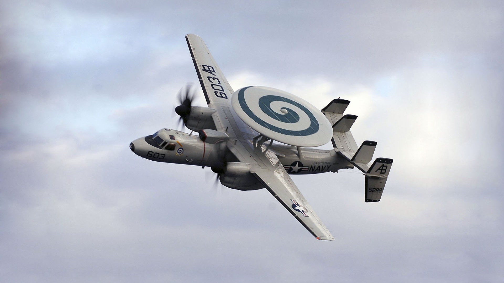 德甲球员视觉追踪训练提高战术执行速度的探索，视觉足球